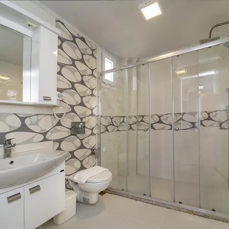 Villa Kamelya, Isitmali Kapali Havuz Ve Saunali Tatil Villaniz Fethiye