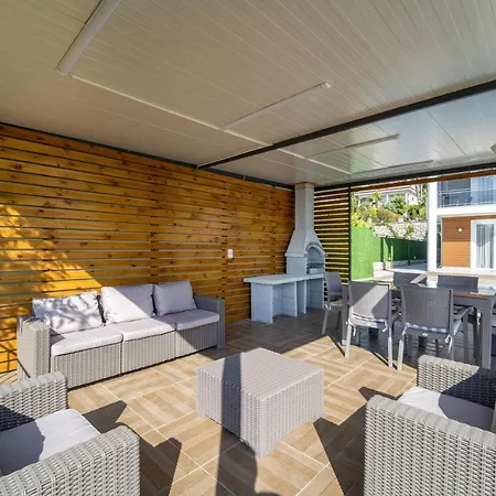 Kamelya, Isitmali Kapali Havuz Ve Saunali Tatil Villaniz Villa Fethiye
