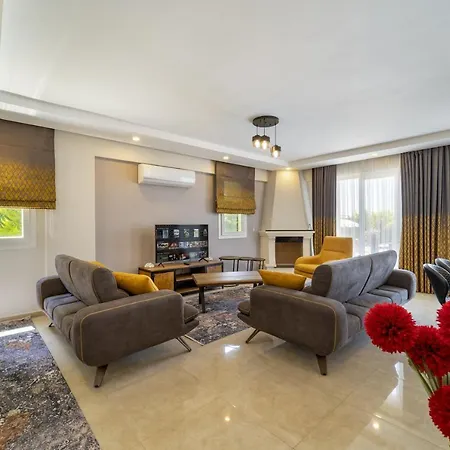 Kamelya, Isitmali Kapali Havuz Ve Saunali Tatil Villaniz Villa *