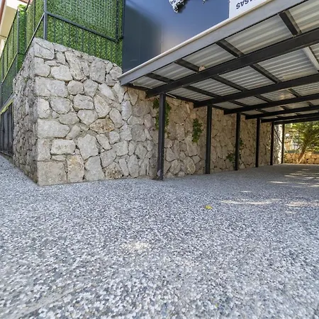 Kamelya, Isitmali Kapali Havuz Ve Saunali Tatil Villaniz Fethiye